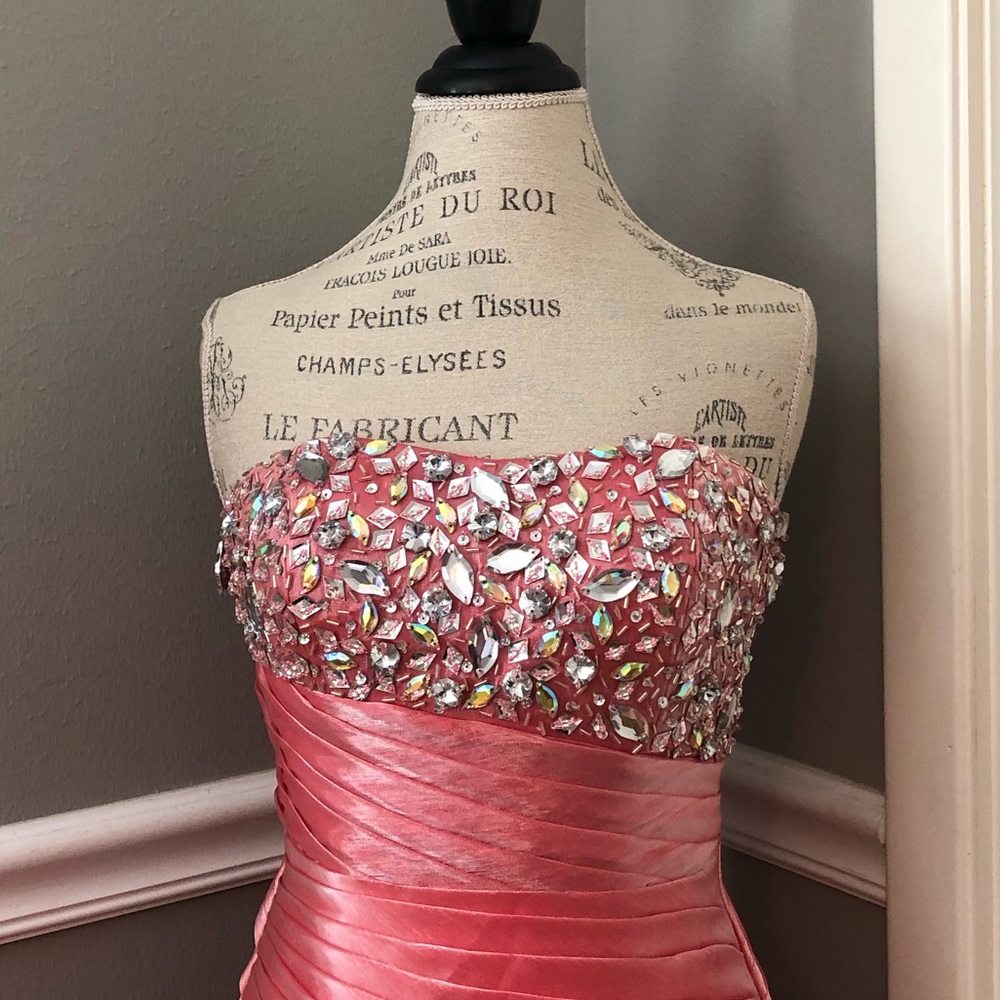 NEW TIFFANY DESIGNS SZ 4 CORAL SATIN ORGANZA BEADED CORSET FORMAL EVENING GOWN - Picture 3 of 15